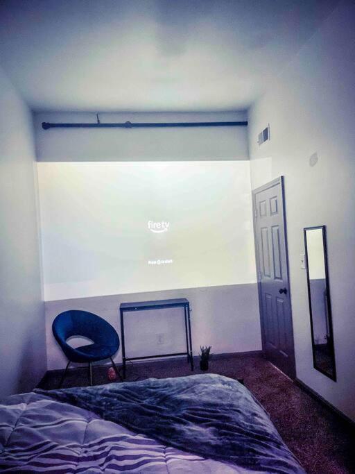 2Br Unit W/ Cinema Room In Nulu Луисвил Екстериор снимка